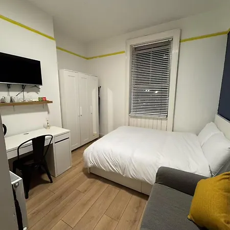 فندق مبيت وإفطار 13 Frankfield Terrace, Summerhill South, Cork, T12 Py79 كورك