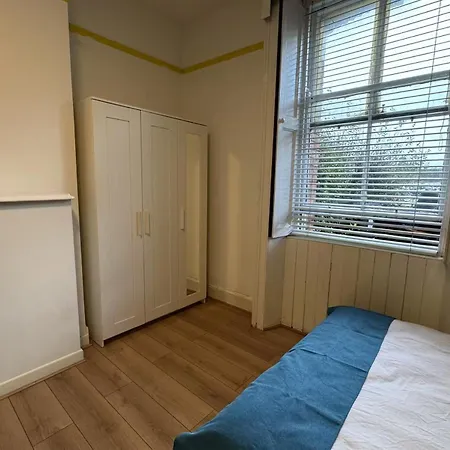 Bed and breakfast 13 Summerhill South