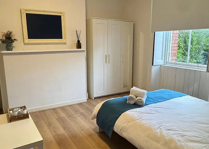 13 Summerhill South Bed & Breakfast