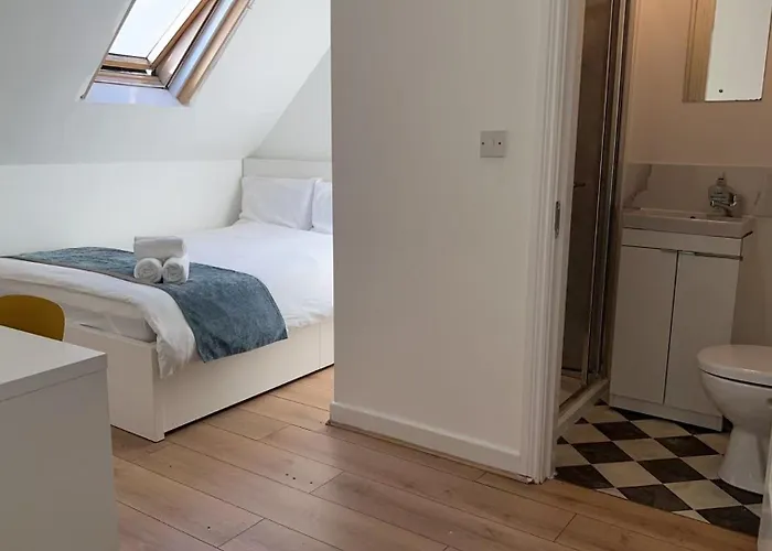 13 Summerhill South Bed & Breakfast